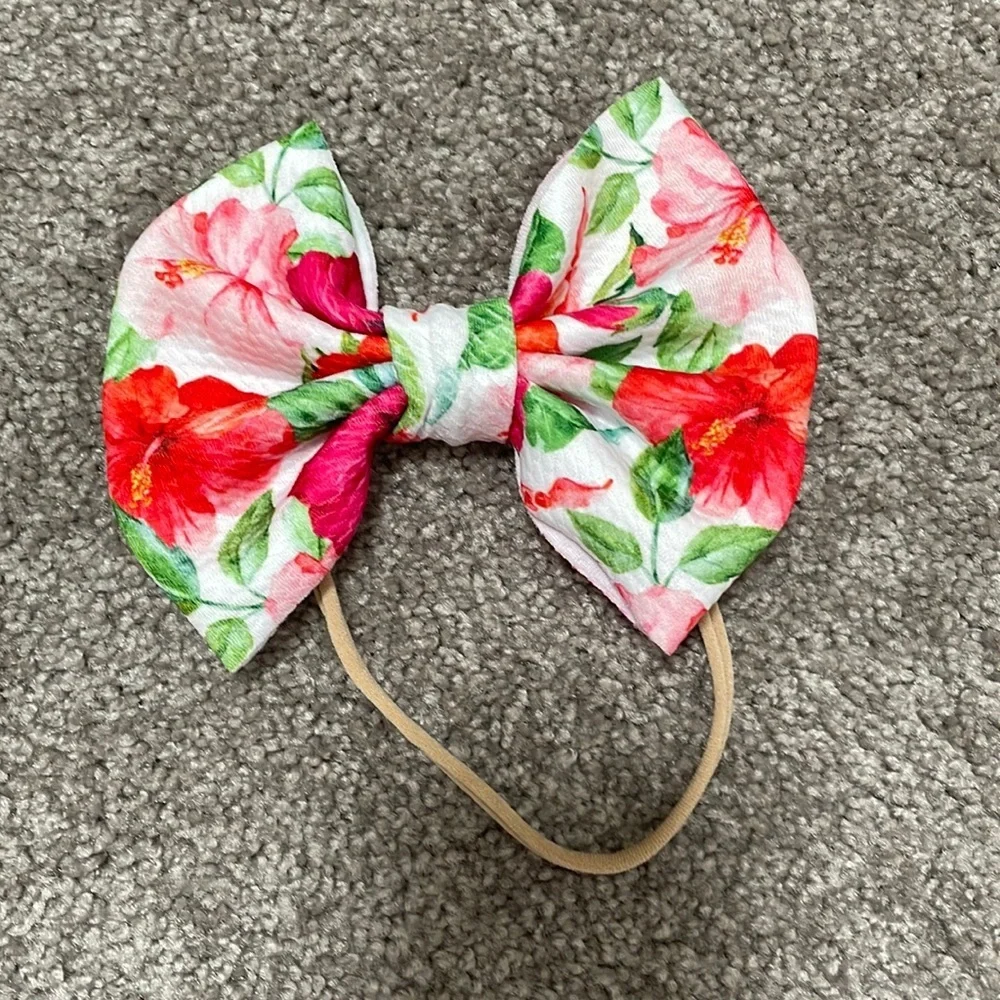 Posh Peanut Maui Bow